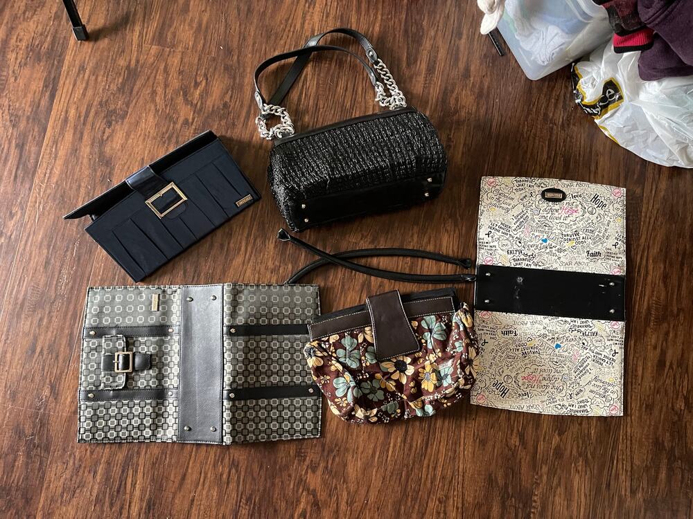 Miche purse with many covers